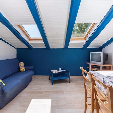 Cozy Apartment In Tar With House Sea View Tar-Vabriga Eksteriør billede
